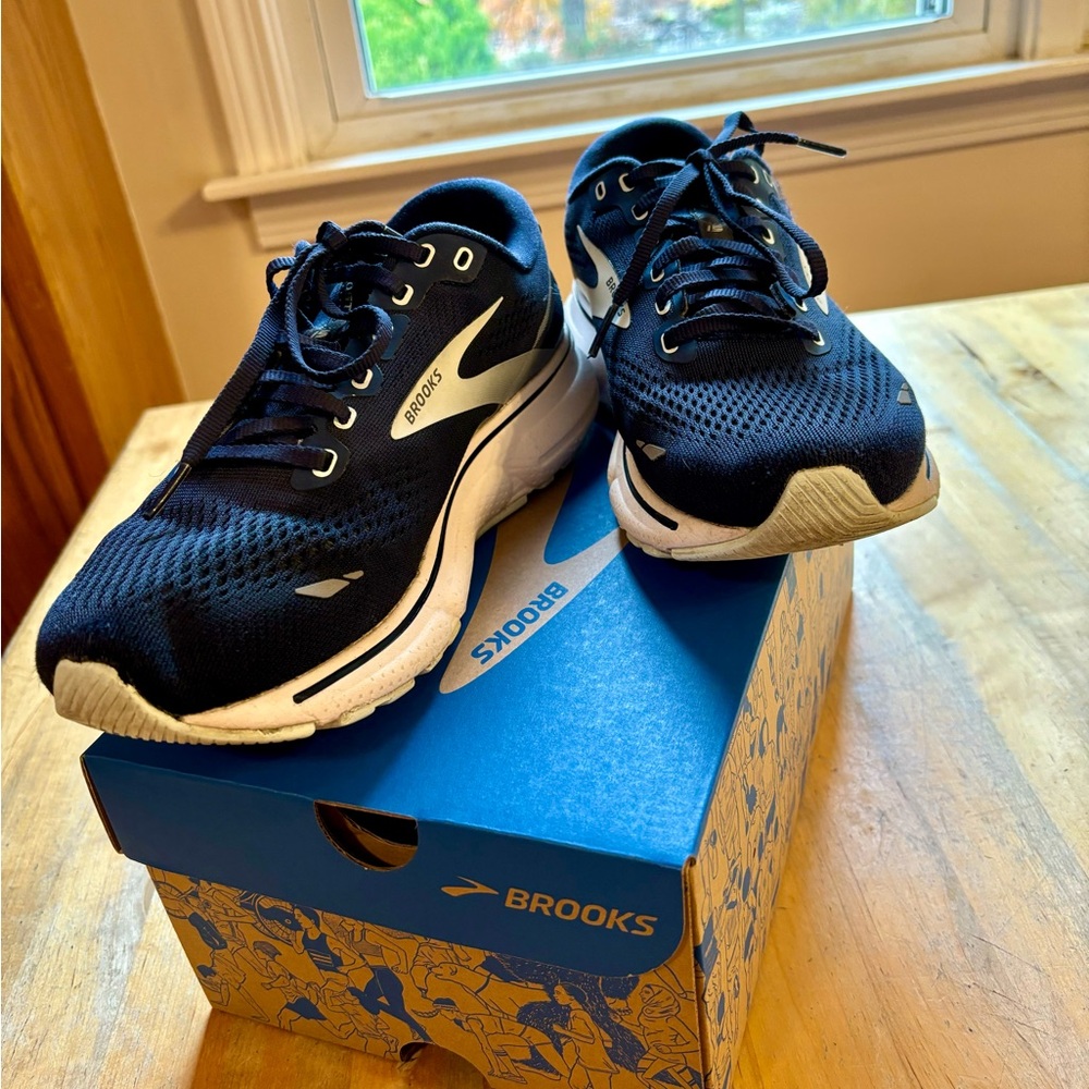 Ladies Brooks Ghost Sneakers Shoes Size 9 W blue immaculate